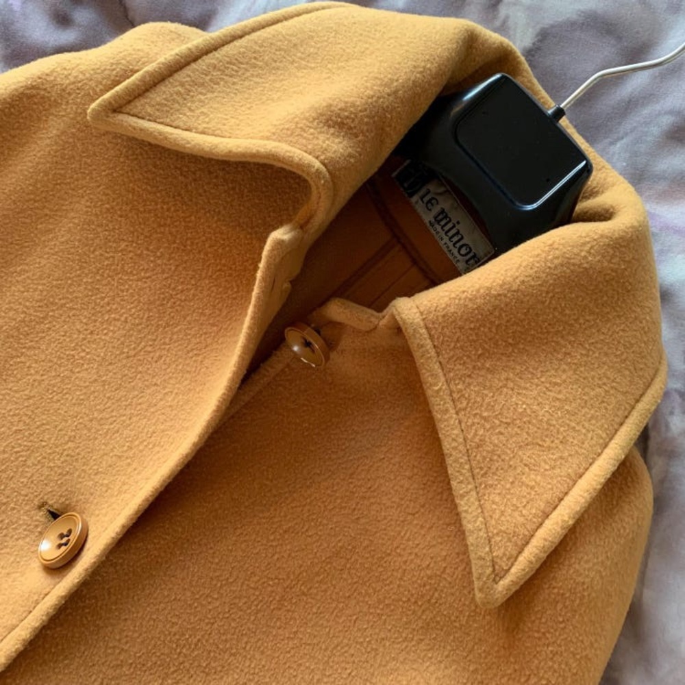 Elegant Tan Wool Women's Cape Coat - Picture 2 of 8